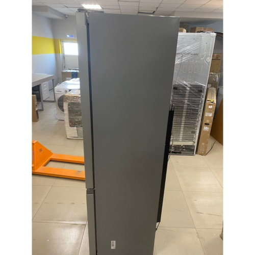 УЦ Холодильник Hotpoint HT 6200 S серебристый (плохая упаковка, б/у, нет документации, устранение утечки по заправочному порту)