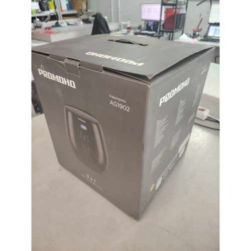 УЦ Аэрогриль Redmond AG1902 черный (плохая упаковка, потертости на корпусе)