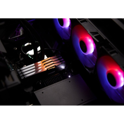 ОЗУ Kingston Fury Beast Black RGB KF556C40BBAK4-128 DDR5 4x32GB 5600MHz RTL Gaming PC5-44800 CL40 DIMM 288-pin 1.25В dual rank с радиатором Ret